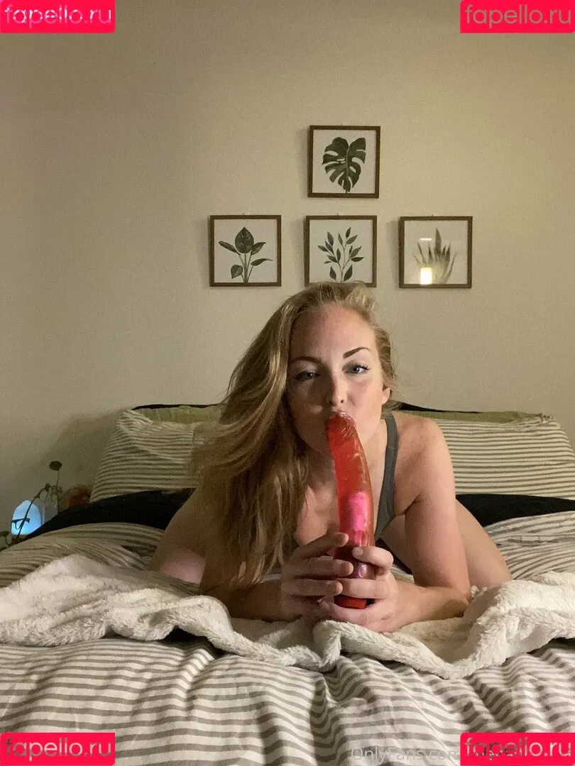 megancgram Onlyfans Photo Gallery 