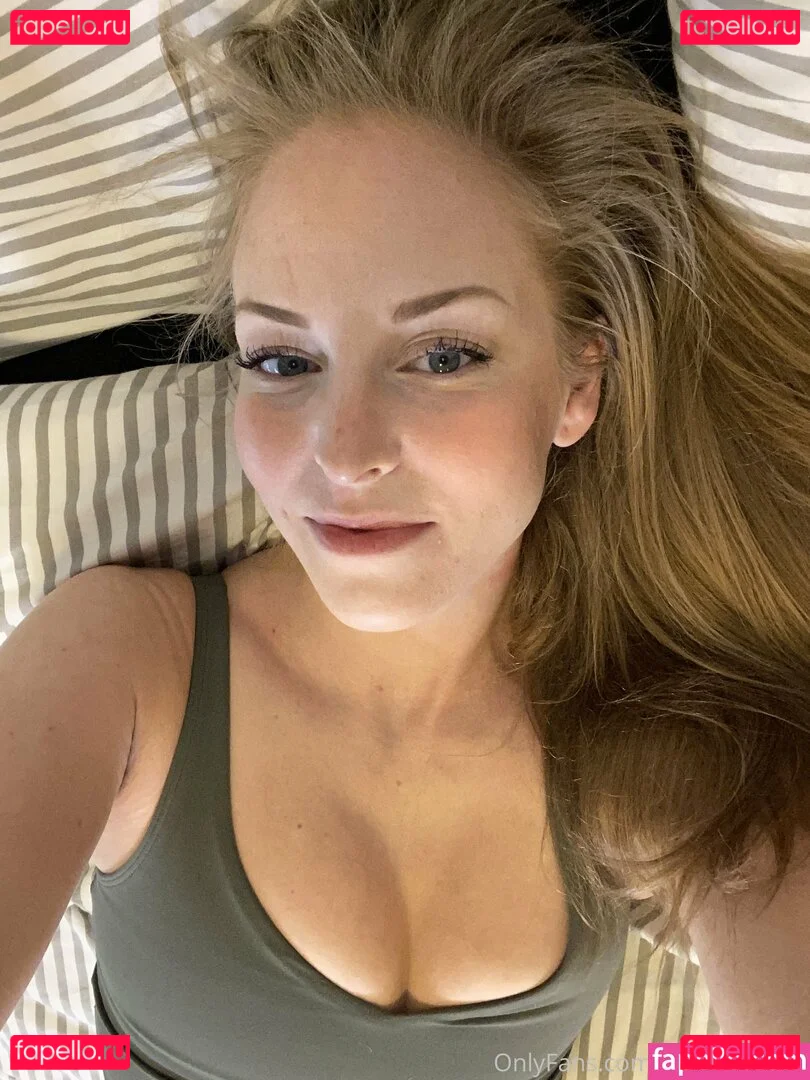 megancgram Onlyfans Photo Gallery 