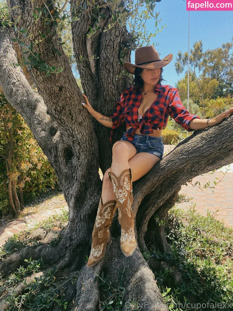 Cupofalexx Onlyfans Photo Gallery 