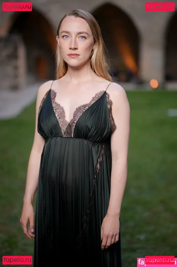 Saoirse Ronan Onlyfans Photo Gallery 