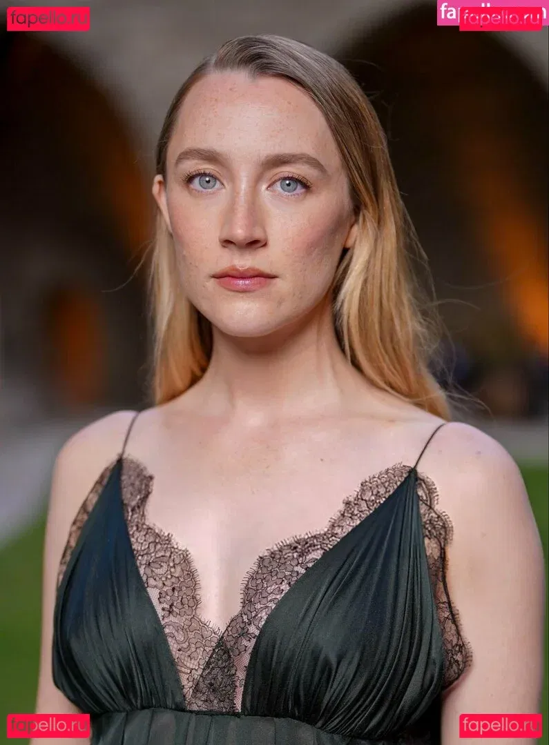 Saoirse Ronan Onlyfans Photo Gallery 