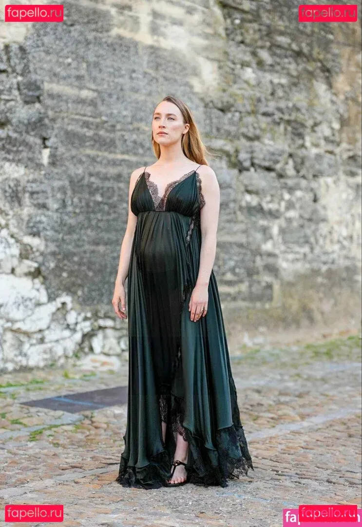 Saoirse Ronan Onlyfans Photo Gallery 