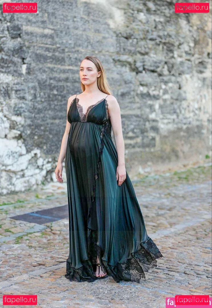 Saoirse Ronan Onlyfans Photo Gallery 