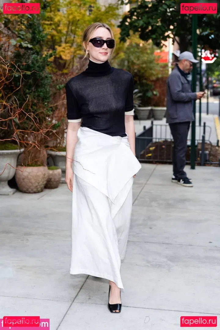 Saoirse Ronan Onlyfans Photo Gallery 