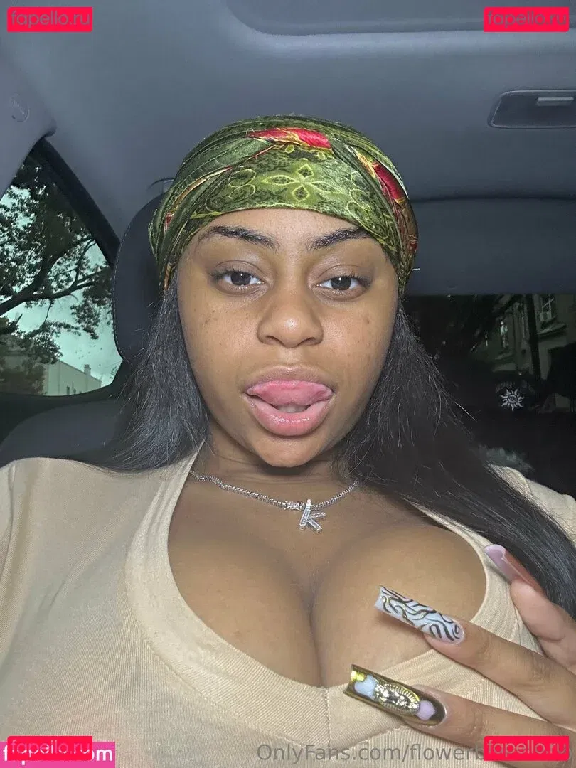 flowerbombbbb Onlyfans Photo Gallery 
