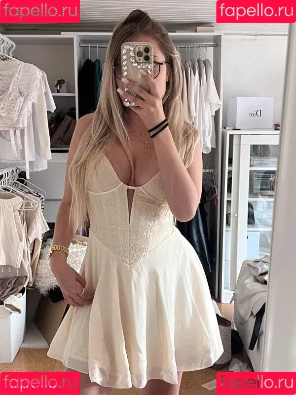 Annmariedtz Onlyfans Photo Gallery 