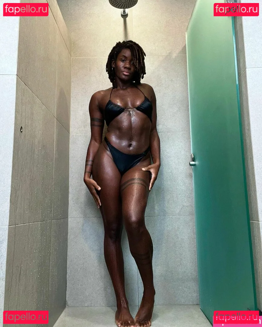 BinaNjikam Onlyfans Photo Gallery 