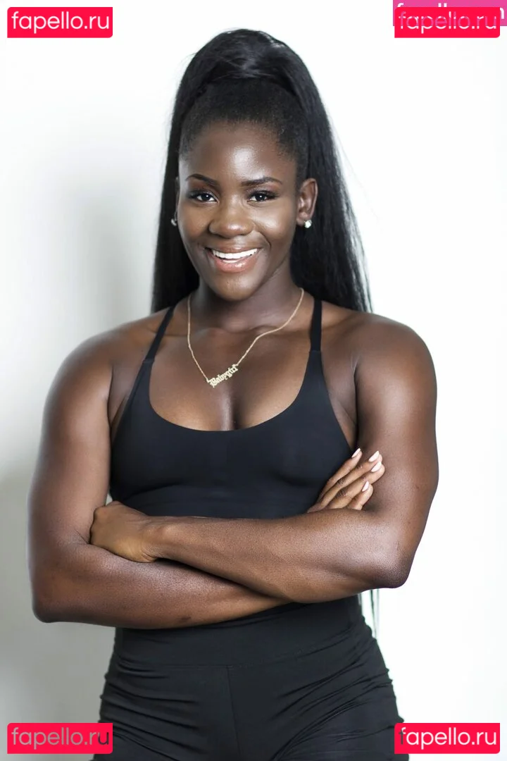 BinaNjikam Onlyfans Photo Gallery 