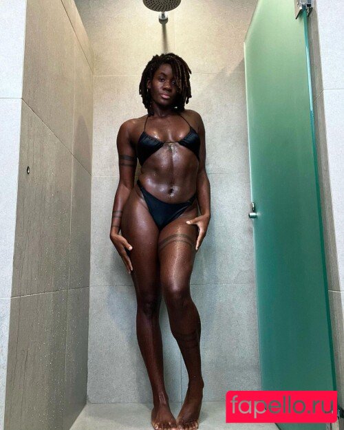 BinaNjikam Nude Onlyfans Photo 36