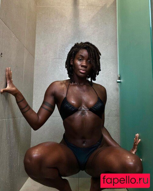 BinaNjikam Nude Onlyfans Photo 35