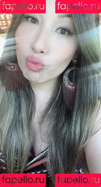 Yu Ferracini Onlyfans Photo Gallery 
