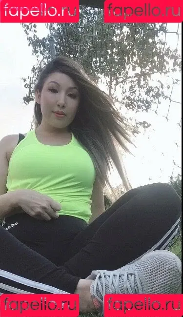 Yu Ferracini Onlyfans Photo Gallery 