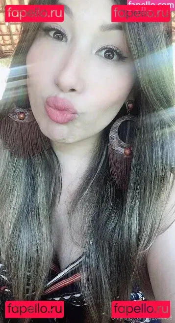 Yu Ferracini Onlyfans Photo Gallery 