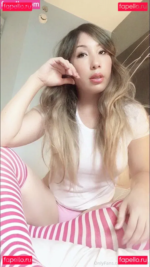 Yu Ferracini Onlyfans Photo Gallery 