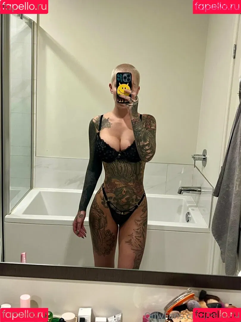 Laurence Berdard Onlyfans Photo Gallery 