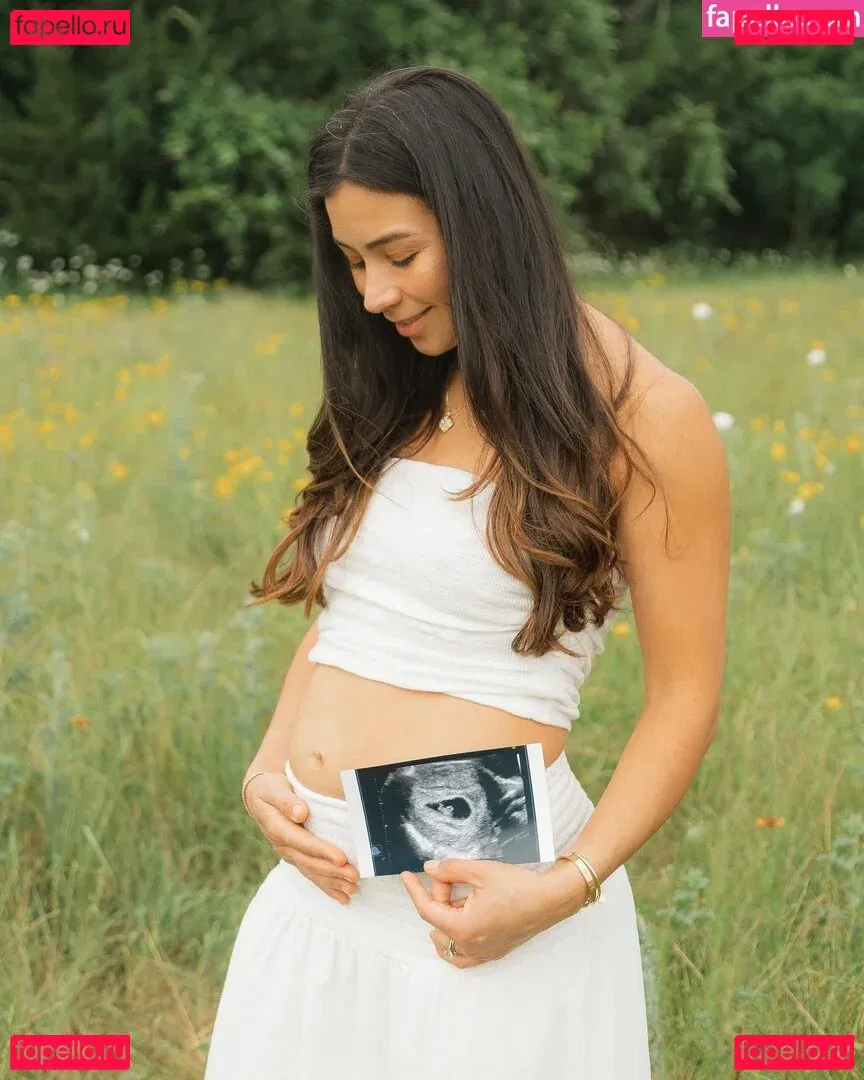 Yovana Mendoza Ayres Onlyfans Photo Gallery 