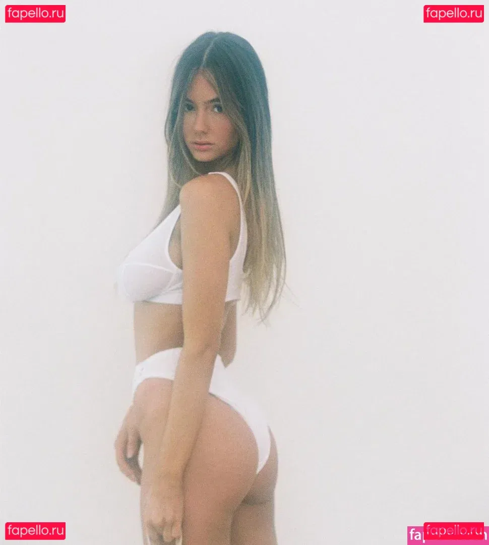 ellacervetto Onlyfans Photo Gallery 