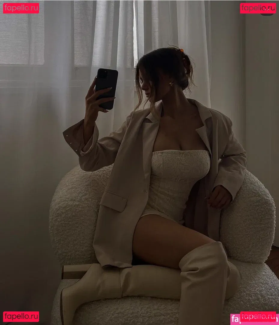 ellacervetto Onlyfans Photo Gallery 