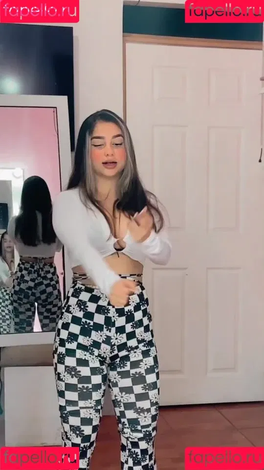 Amelia Archila Onlyfans Photo Gallery 
